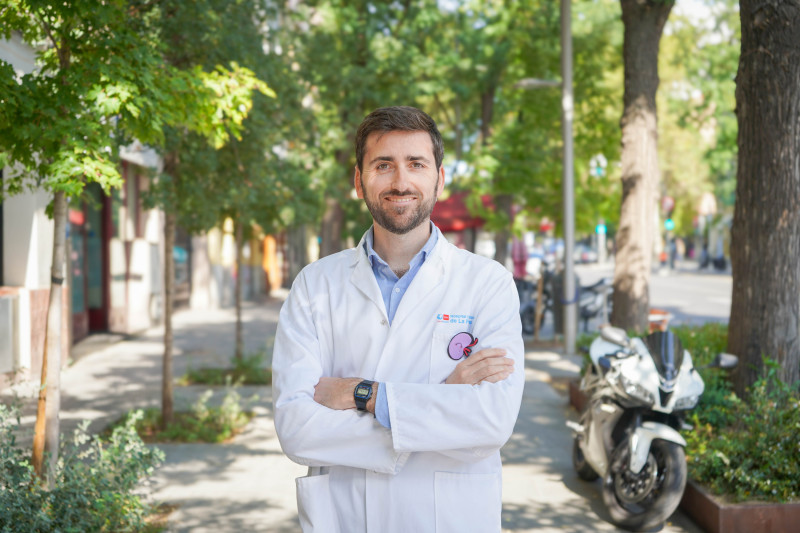 El doctor Borja Quiroga, médico especialista en nefrología, está considerado uno de los principales referentes en España en medicina preventiva del envejecimiento y cuidado del riñón.