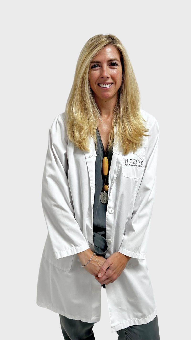 La doctora Cristina Minguito, especialista en Medicina Interna, es miembro del equipo médico del grupo Neolife, centro especializado en medicina preventiva orientada a la longevidad.