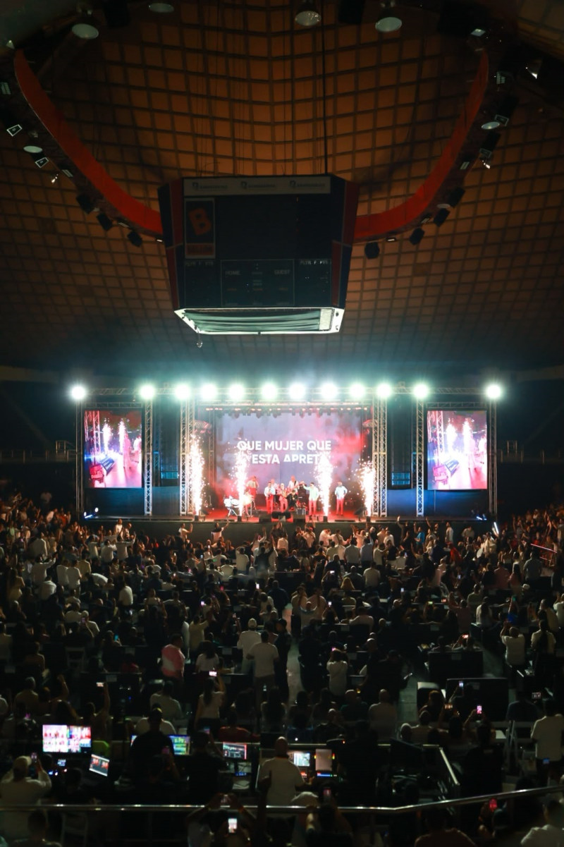 Vista parcial del público que repletó la Gran Arena del Cibao para el reencuentro de la Super Banda y El Prodigio, los días 18 y 19 de septiembre de 2026.
