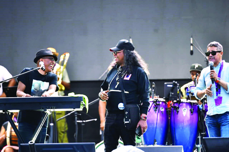 Ramón Orlando y Sergio Vargas durante los ensayos del espectáculo "50 años, Ramón Orlando y sus amigos".