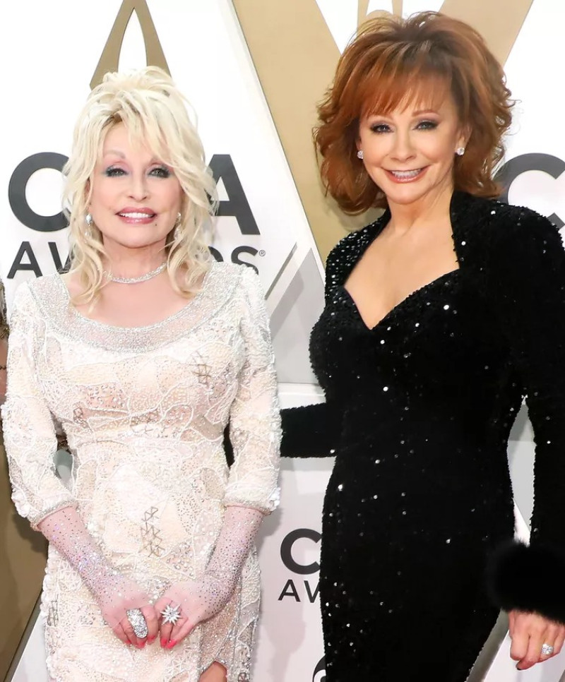 Dolly Parton y Reba McEntire.