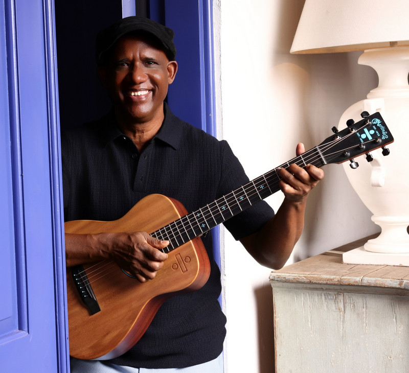 Jandy Feliz regresa a los escenarios dominicanos con “Este es Jandy Feliz”, concierto en el que reúne tres décadas de música y una nueva etapa artística.
