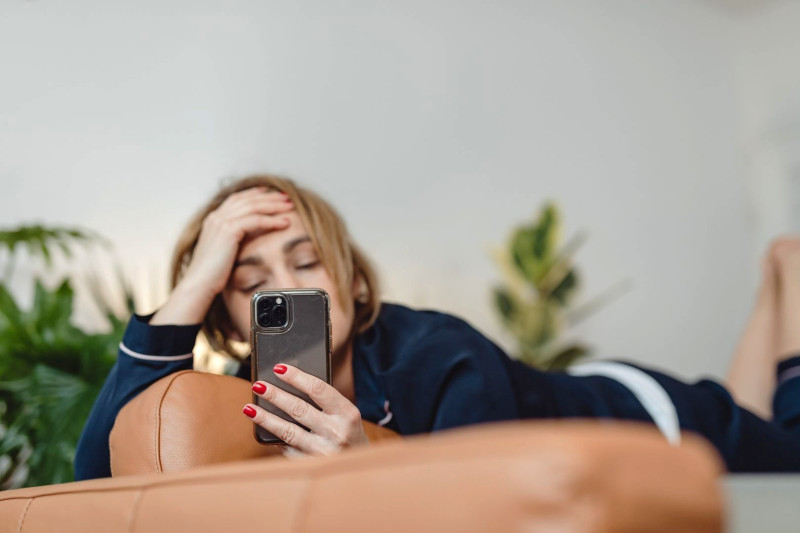 Las redes juegan un papel importante en la presión social, se comienza a medir el éxito personal según los procesos de los demás.