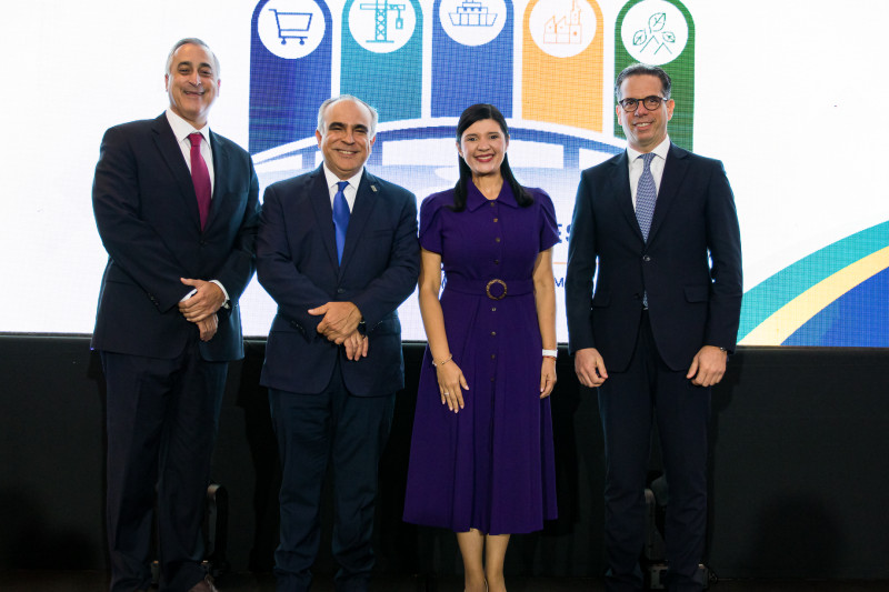 Celso Juan Marranzini, Cesar Dargam, Gabriel Diez y la ministra de Trabajo de Panamá