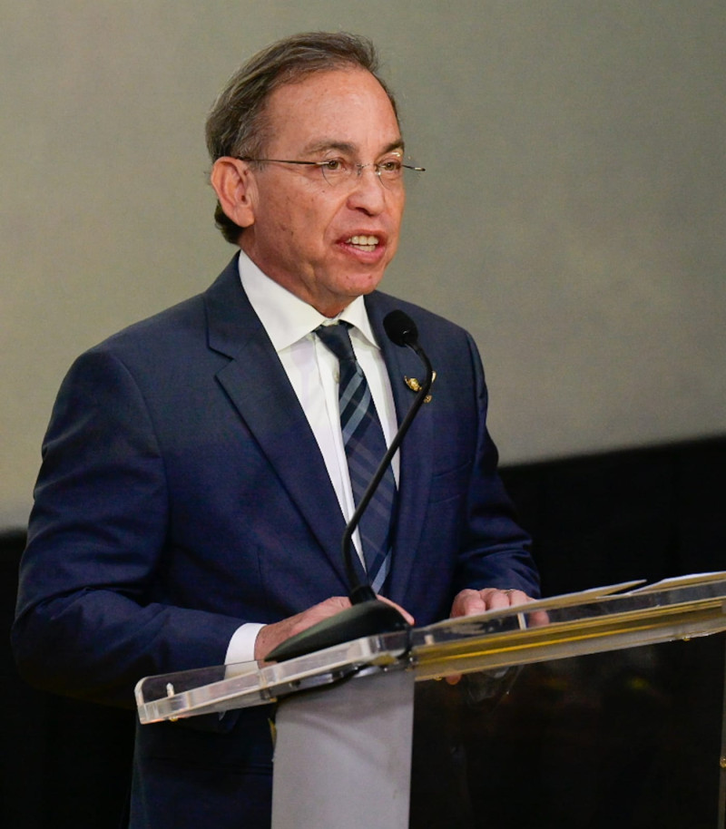 Wilhelm Lawrence mientras resaltaba la calidad del equipo.