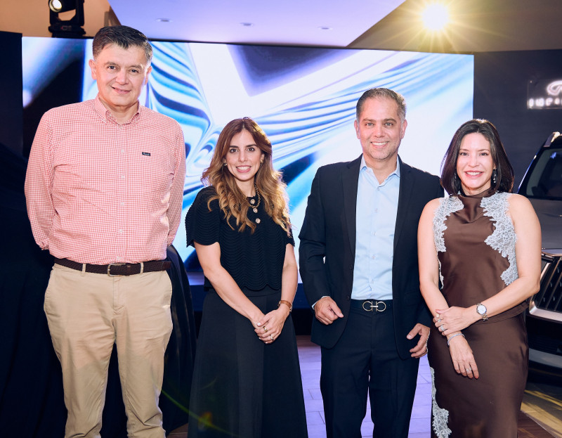 Diego Freire, Sarah Pérez, Diego Torero y Aimeet Aponte.