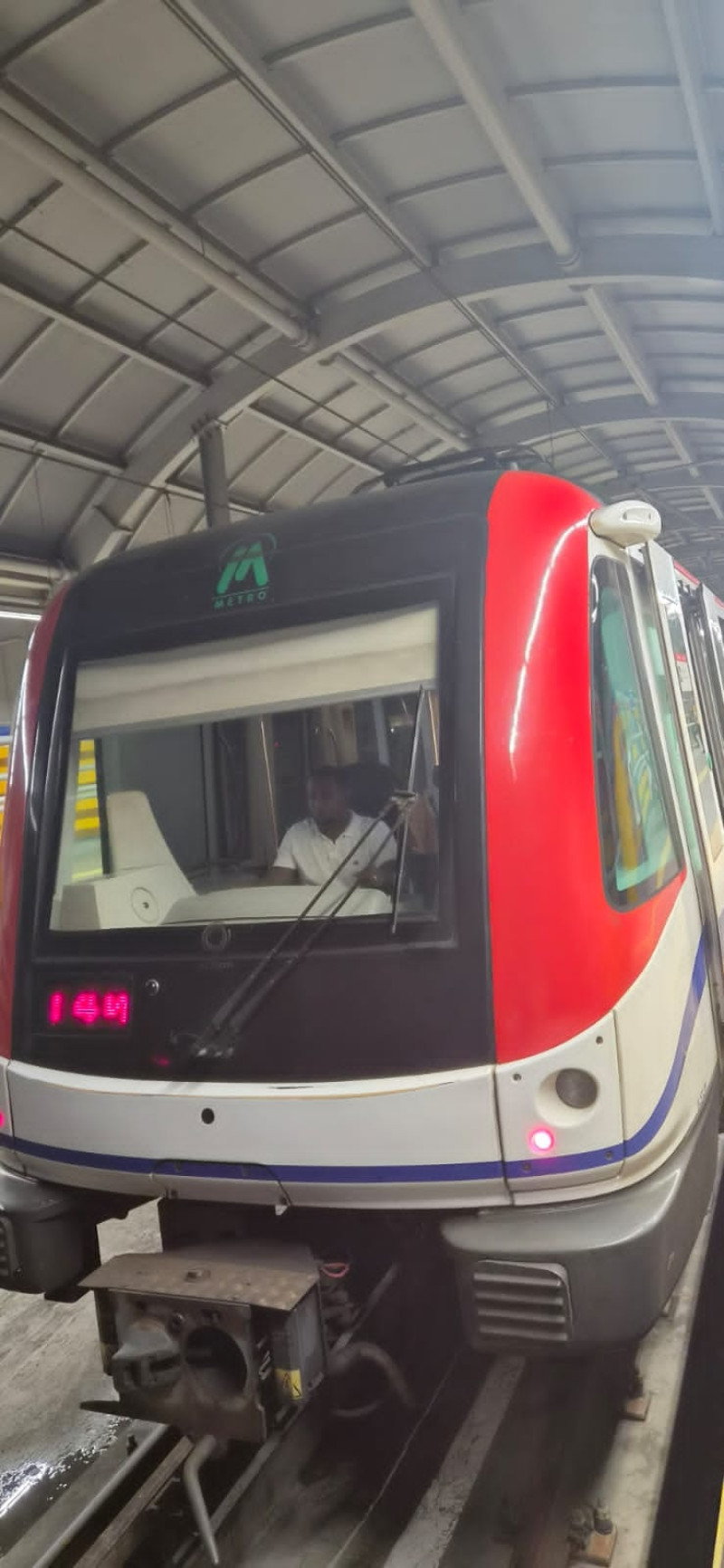 Ramón Alexander Batista tiene un año como conductor del Metro de Santo Domingo