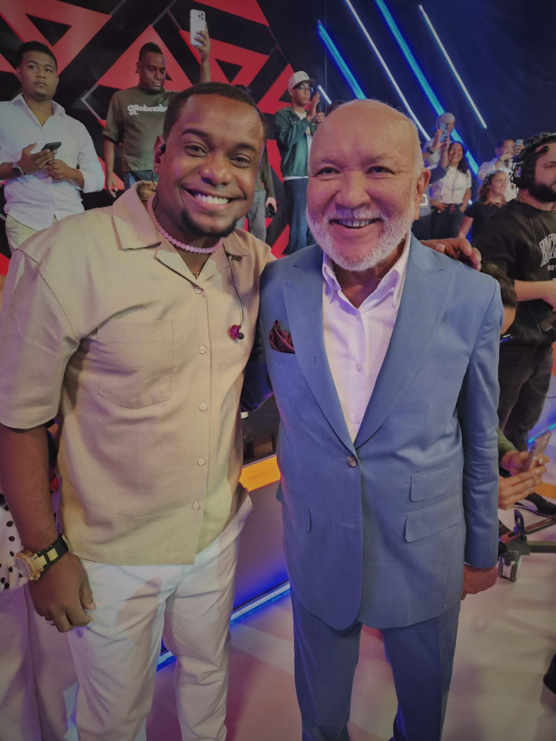 Kukiká junto a Jochy Santos