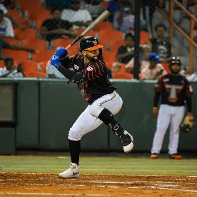 Gilberto Celestino mantuvo un constante desempeño con los Toros tanto con el bate como con el guante.