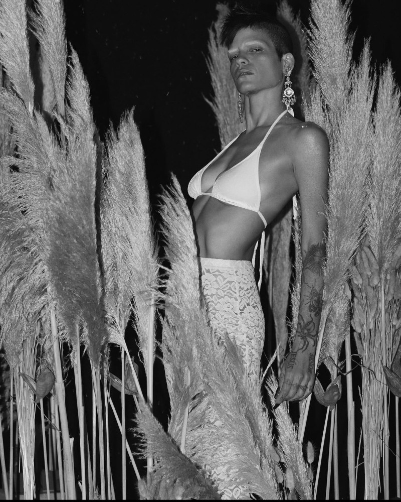 Omahyra Mota es la primera dominicana en desfilar para Victoria’s Secret.