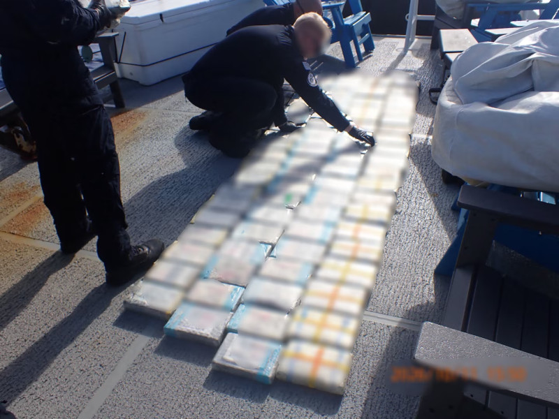 De acuerdo a la información, la droga tiene un valor mayorista de 5.5 millones de dólares.