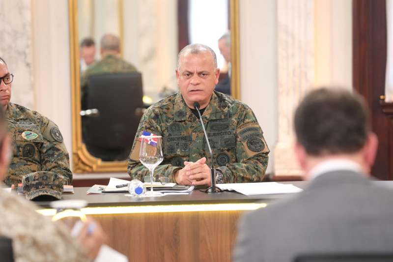El ministro de Defensa,  Carlos Antonio Fernández Onofre, ha garantizado la seguridad en la línea fronteriza.