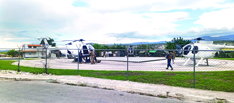 Las aeronaves salvadoreñas aterrizaron en el helipuerto del 14.º Batallón de Infantería del Ejército Dominicano.