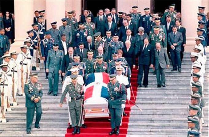 Funeral de Estado al expresidente Joaquín Balaguer, fallecido el 14 de julio de 2002.