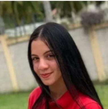 Allegados y familiares acuden al velatorio de Esmeralda Richiez / fuente externa