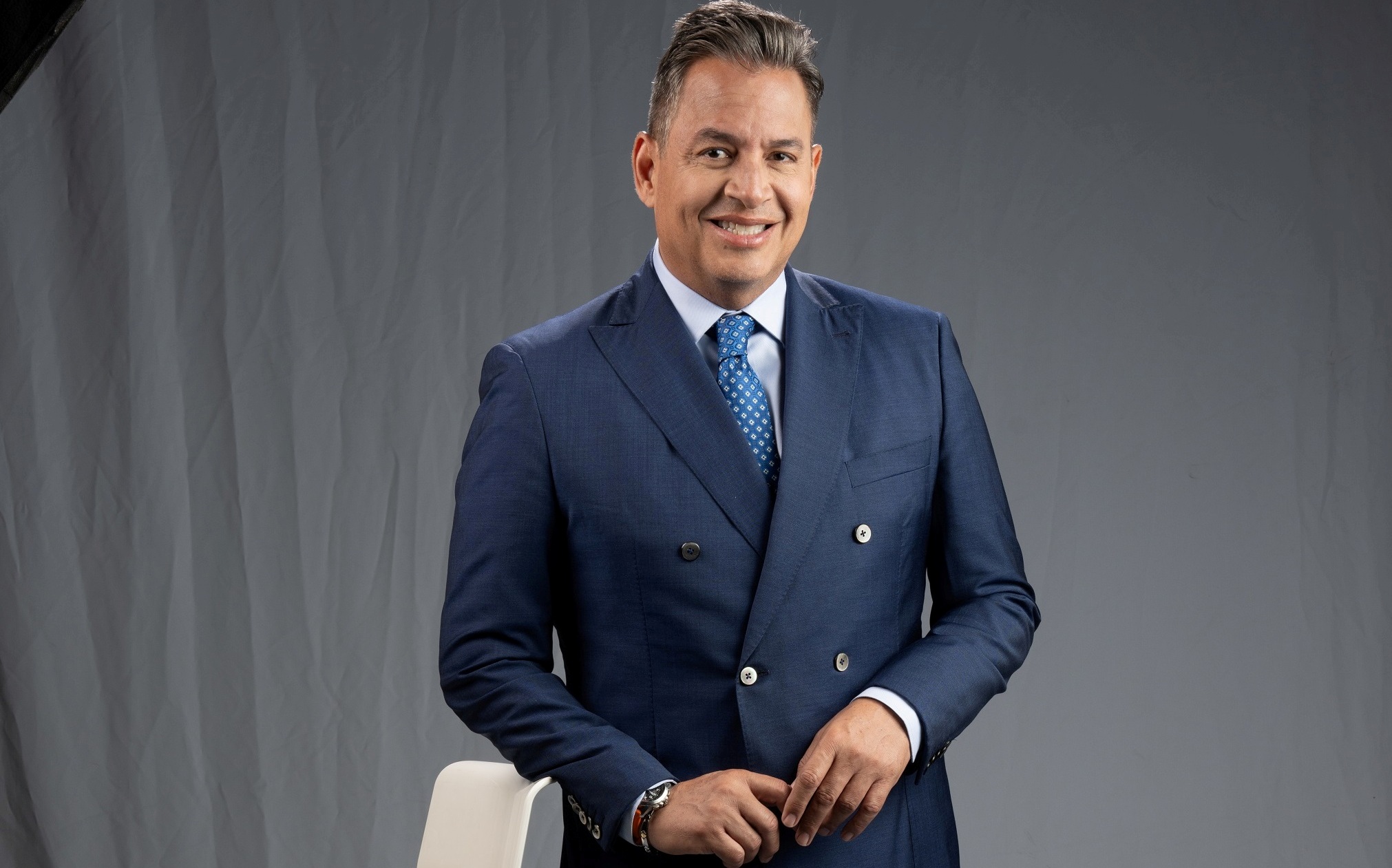 Daniel Sarcos será co-conductor de 