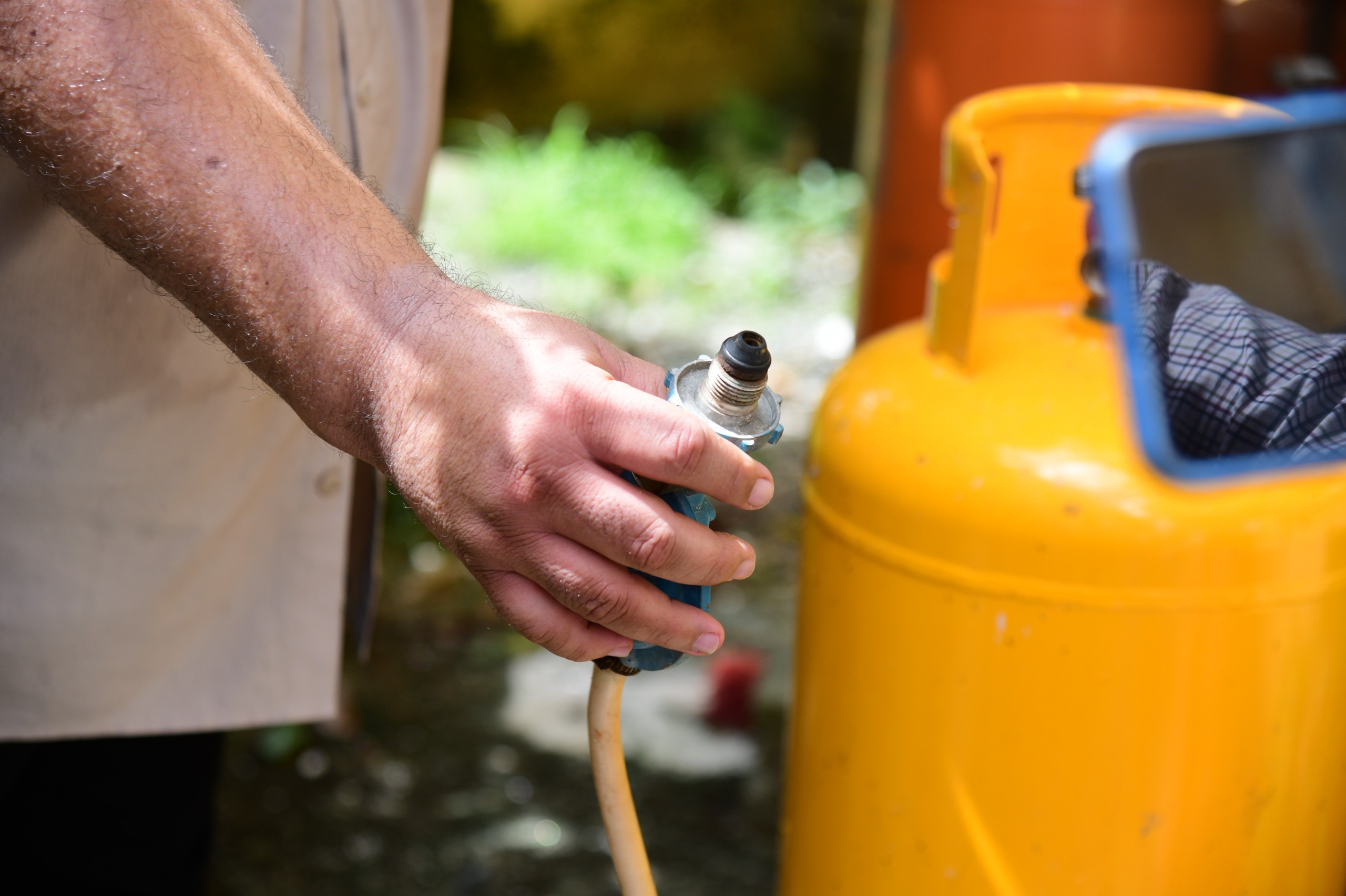 La hija de la señora lesionada durante la explosión narró que su madre había notadoel olor a gas, pero 