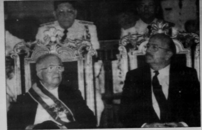 El presidente Joaquín Balaguer junto al vicepresidente, Carlos MoralesTroncoso.