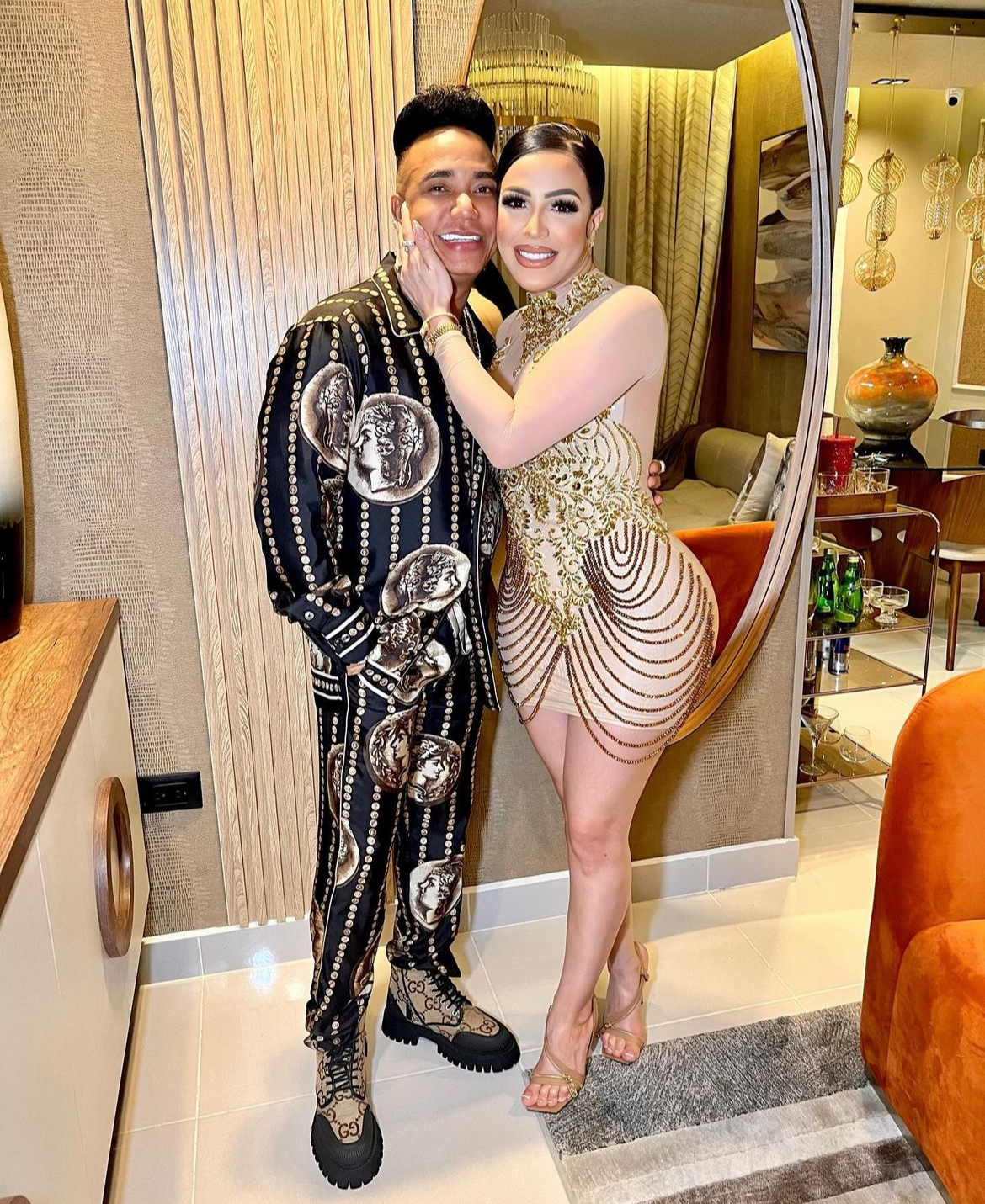 Elvis Martínez y su esposa Santa Hernández de Martínez.