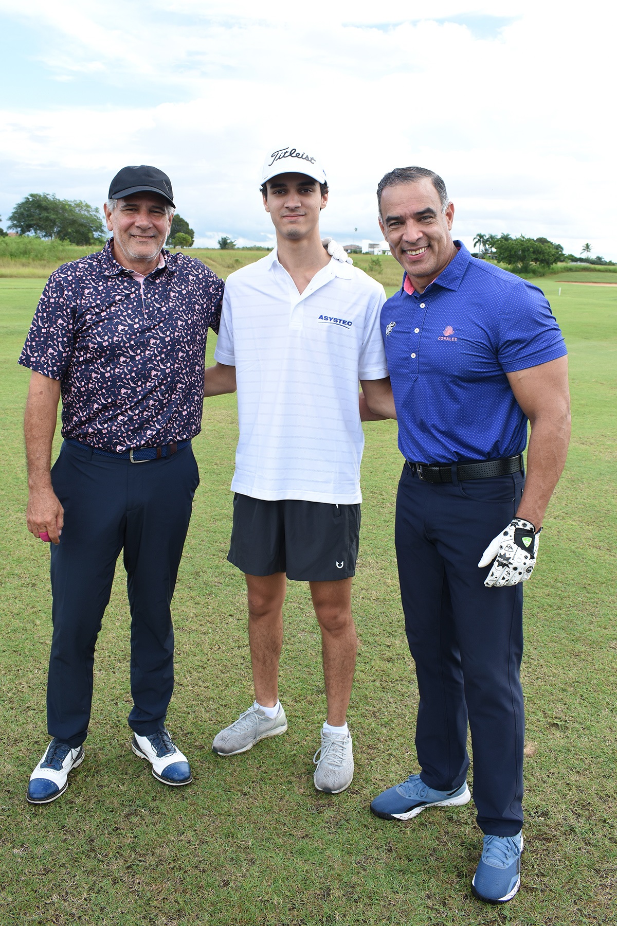 Alberto Flores, Andr Marcelino y Osiris Marchena