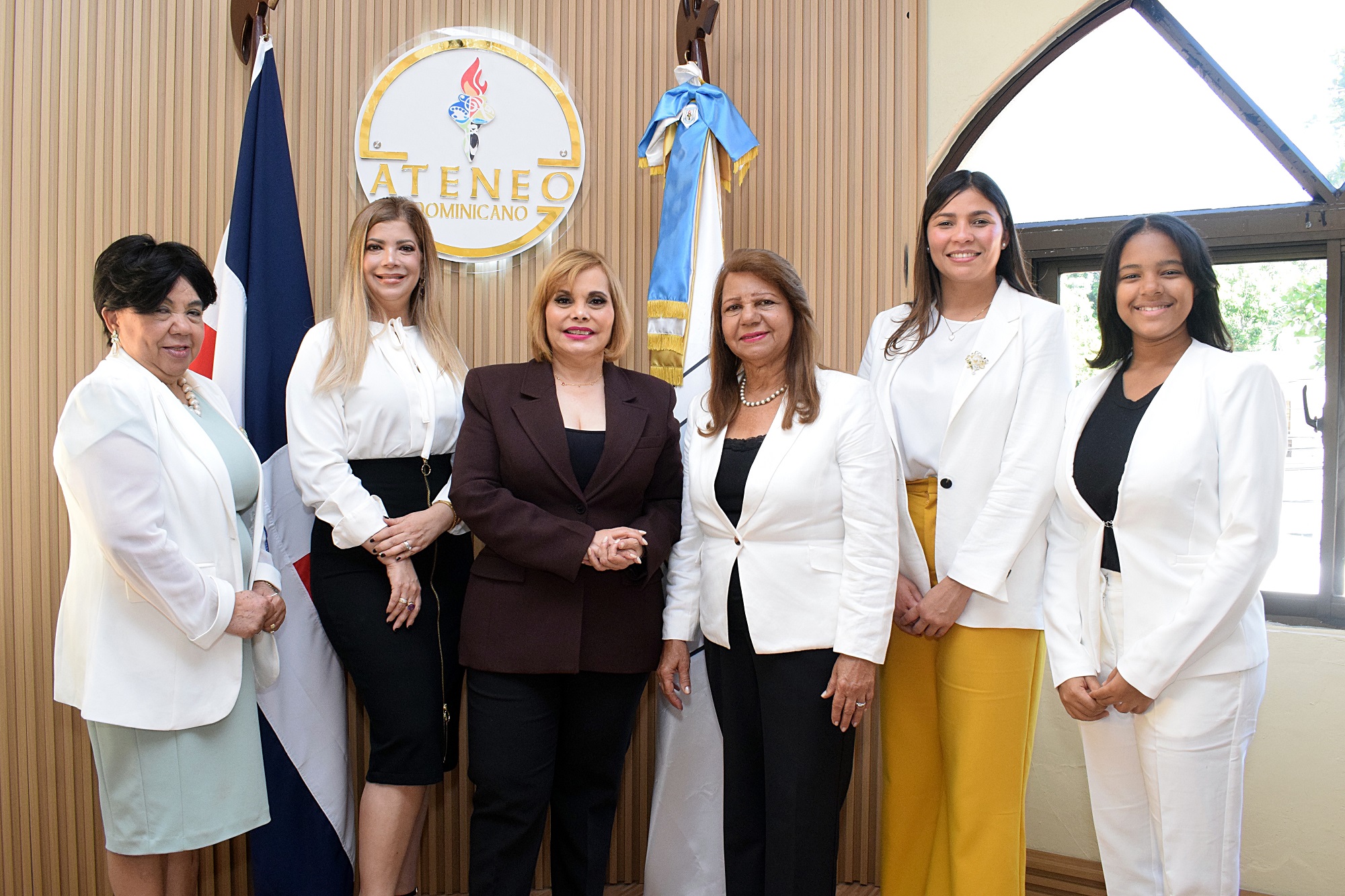 Francisca de la Cruz, Adelina Jorge, Rommy Grullón, Irma Levaseur, María Fernanda Gómez y Karina Méndez.