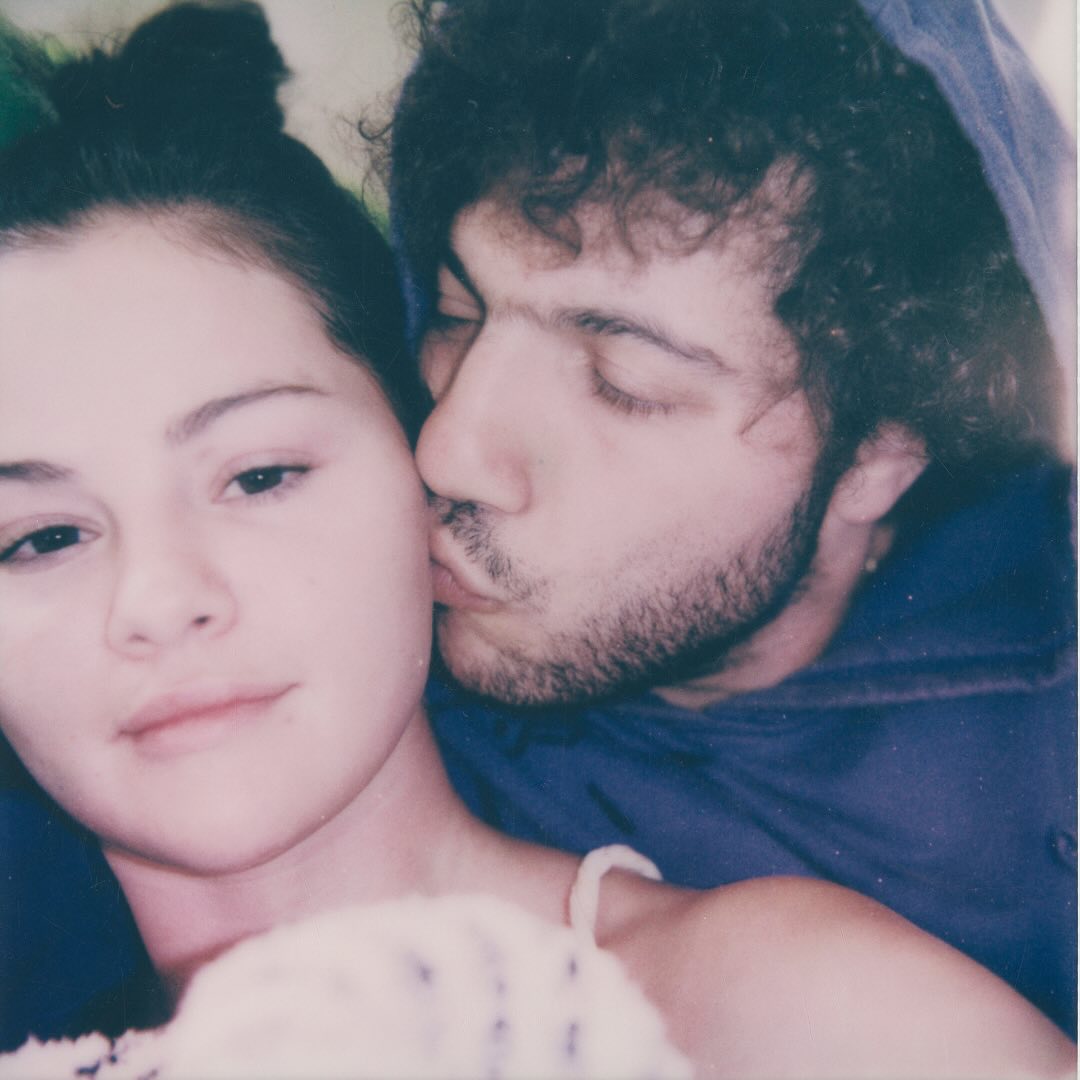 Selena Gómez y Benny Blanco celebran su amor y anuncian un nuevo álbum ...