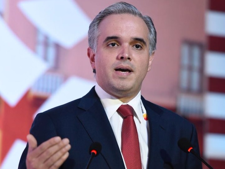 Luis Miguel de Camps, ministro de Educación.