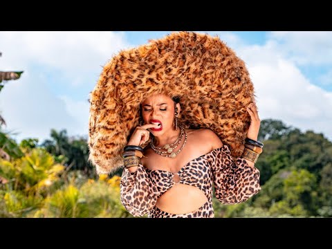 Chelsy - Carniita | Video Oficial Prod. Por Yoyo / @ThreeseVens. / @ChoenFeCterald Dir. Por crea padre, inc. Get 