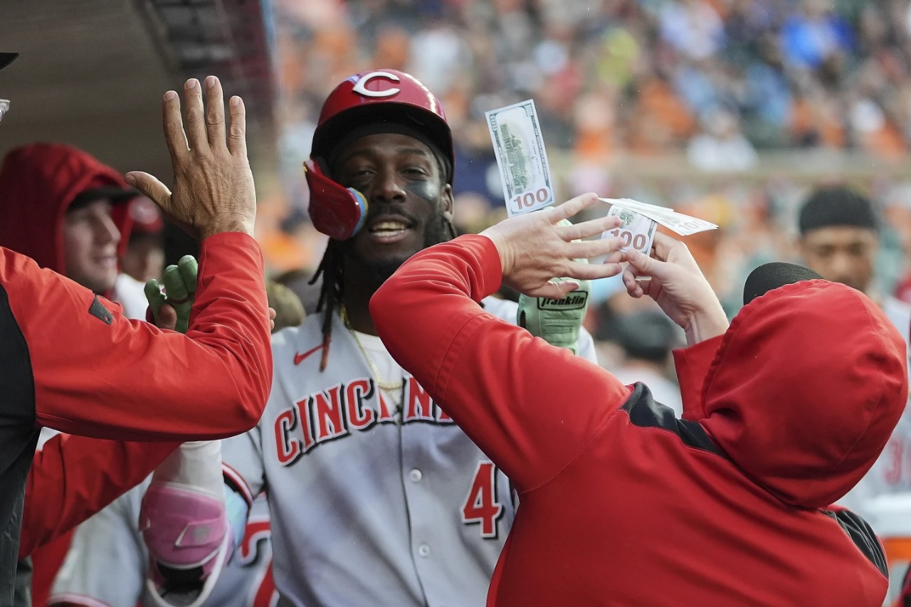 Elly de la Cruz da su cuadrangular 14, pero Cincinnati cae ante Tigres