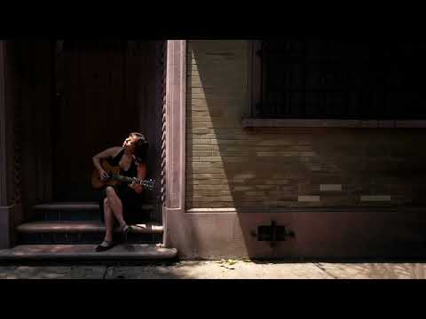 'Mi tercer amor', 'Entre tu cuerpo y el mío' y 'Para quererte' disponible en todas las plataformas digitales
https://ffm.to/sneniedivas

En honor a Sonia Silvestre, Milly Quezada y Maridalia Hernández 
https://www.snenie.com/divas

(01) Mi tercer amor 0:00
(02) Entre tu cuerpo y el mío 2:51
(03) Para quererte 5:29

Arreglos, producción y guitarras por Snenie
Saxofón: Carla Placencia
Keys: Dane Beret
Mezcla: JV Olivier y Snenie
Portada: Wings Creativa (Snenie x Camille Reitzel)

Escucha más de SNENiE https://open.spotify.com/playlist/49j...

Sigue a SNENiE:
Spotify: https://open.spotify.com/artist/3iIgI...
Instagram: https://instgram.com/snenie
Website: https://snenie.com