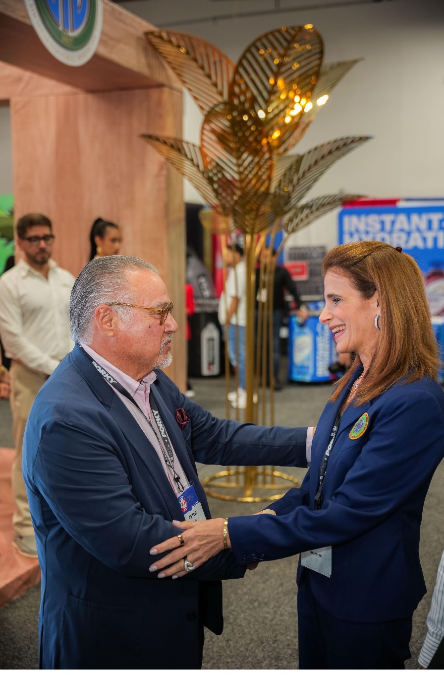 Peter Parejas y Ligia Bonetti.    .