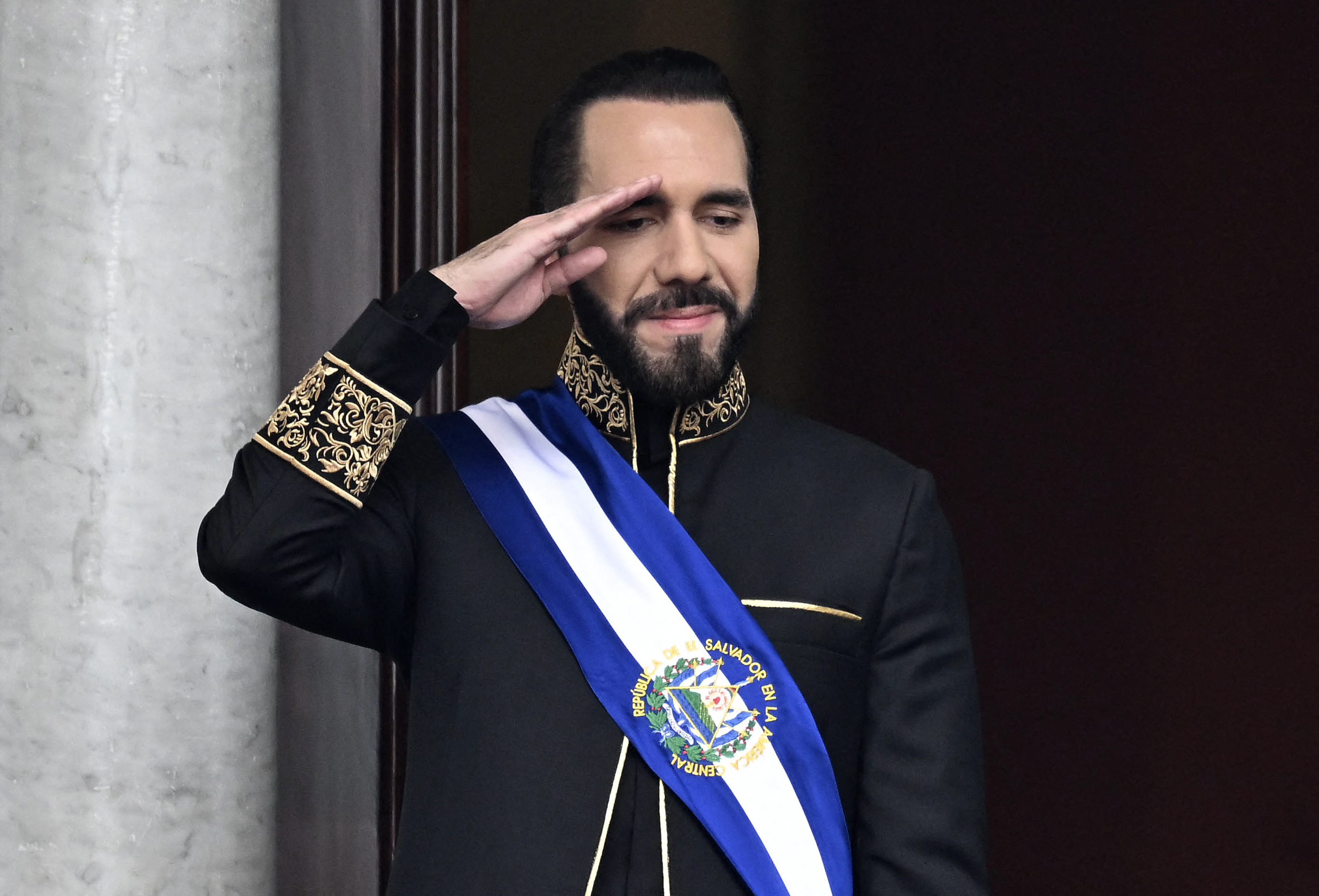 ¿Cómo Nayib Bukele logró acumular tanto poder en El Salvador... y tan