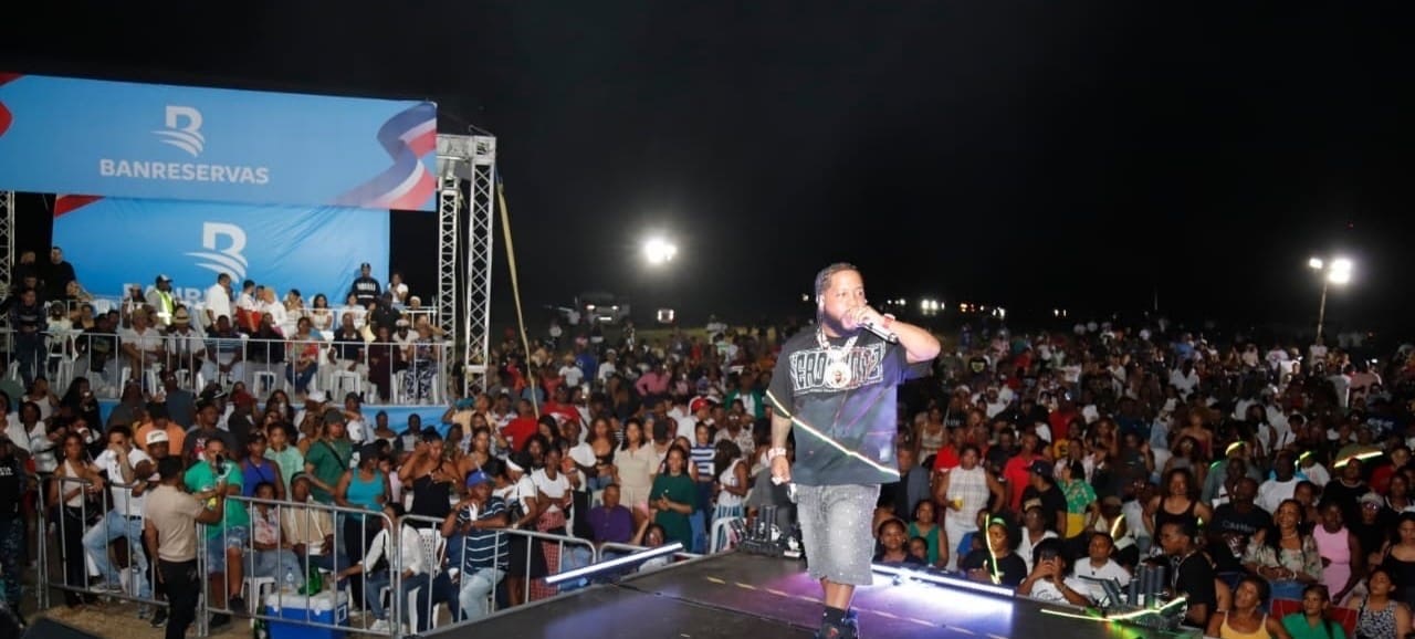 Chimbala ante la multitud que disfrutó de su show en 