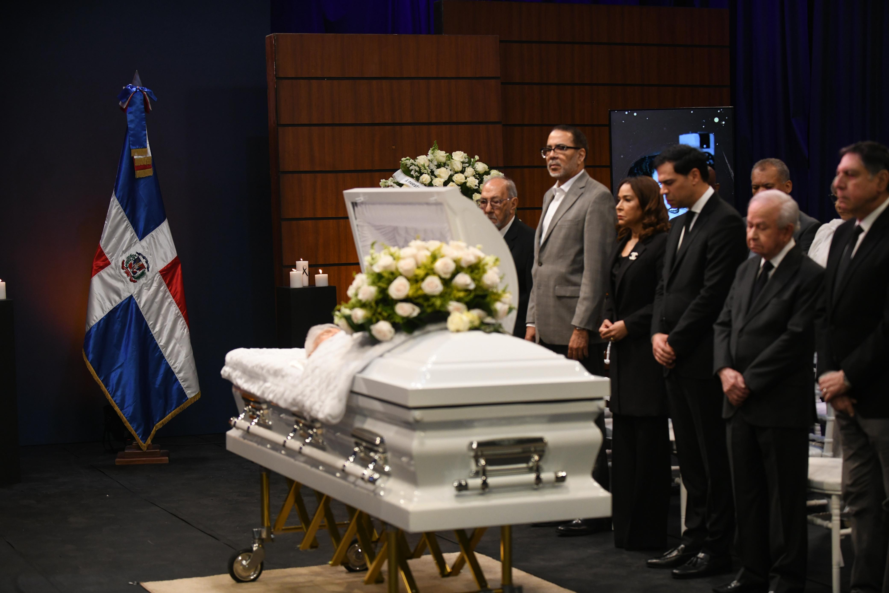 Honras fúnebres de María Cristina Camilo