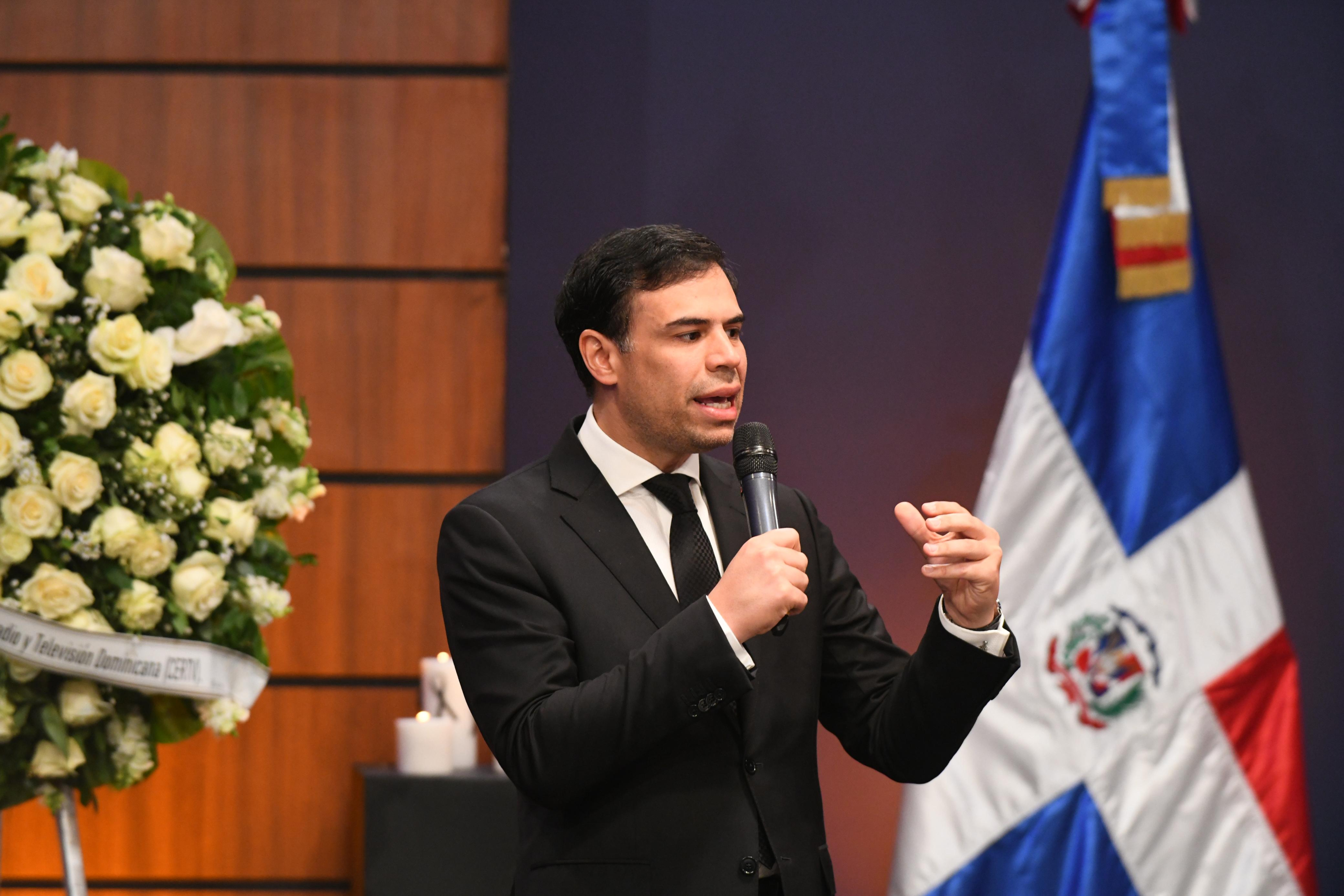 Honras fúnebres de María Cristina Camilo