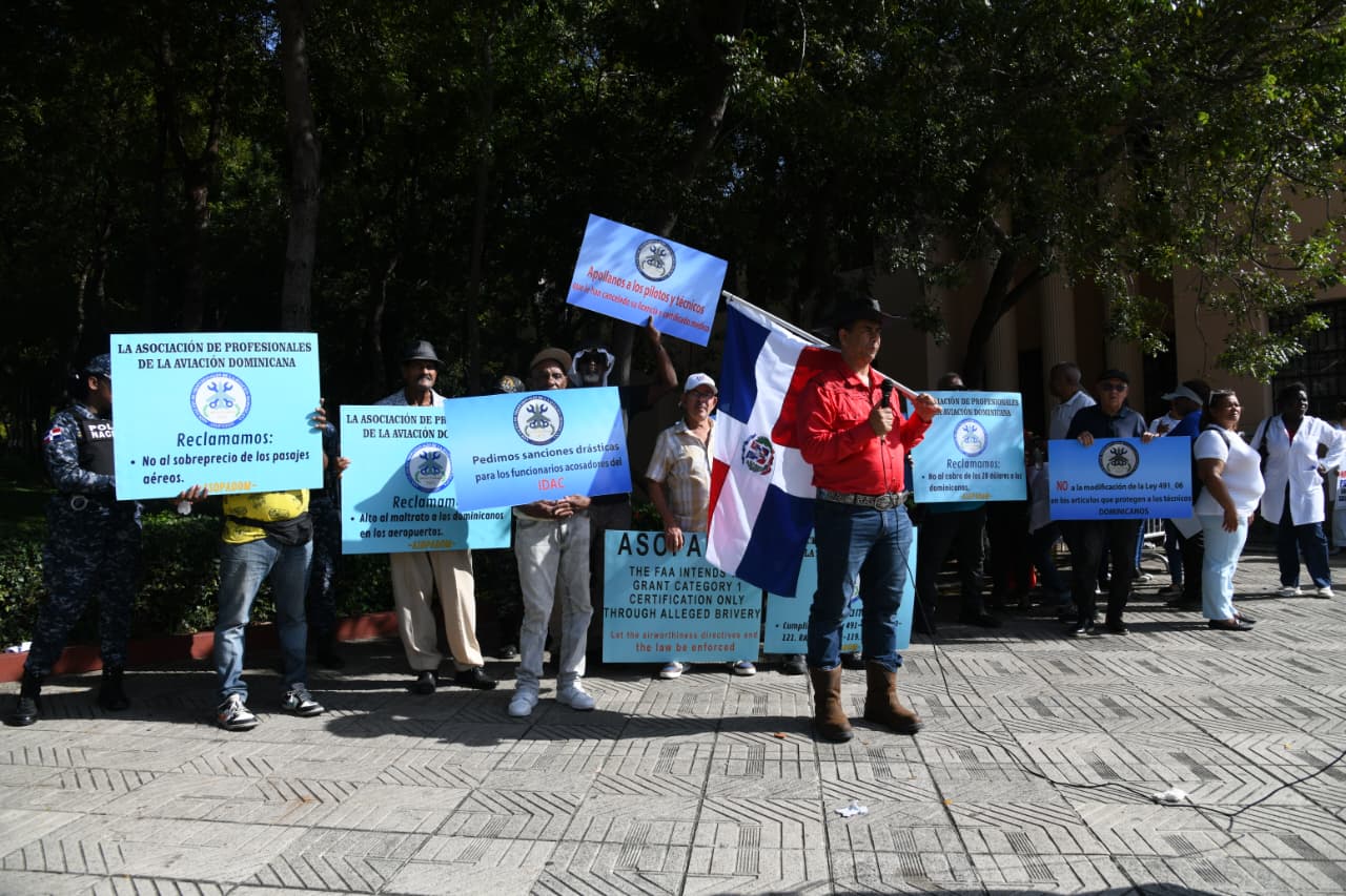 Los pilotos reclaman pensiones dignas