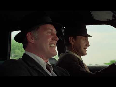 Un grupo de excluidos, de diferentes orígenes y nacionalidades, se ven obligados por necesidad a viajar a Sudamérica para trabajar en una perforación petrolífera. Las cosas no salen como fueron previstas, pero se les da a los hombres la oportunidad de ganar algo de dinero para poder regresar: deberán transportar seis cajas de un explosivo sumamente inestable a través de la selva, en dos camiones antiguos.

Remake de 