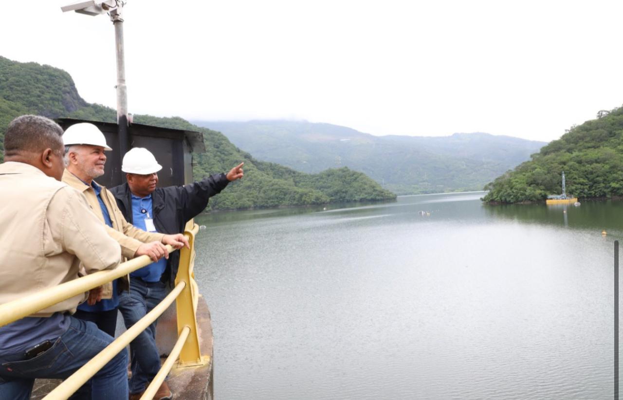 El administrador de Egehid recorrió las presas de Valdesia, Jigüey y Aguacate