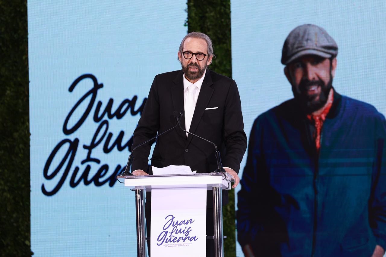 Juan Luis Guerra agradeció la distinción y sentirse bendecido por haber nacido en un país donde la música es parte esencial de la vida.