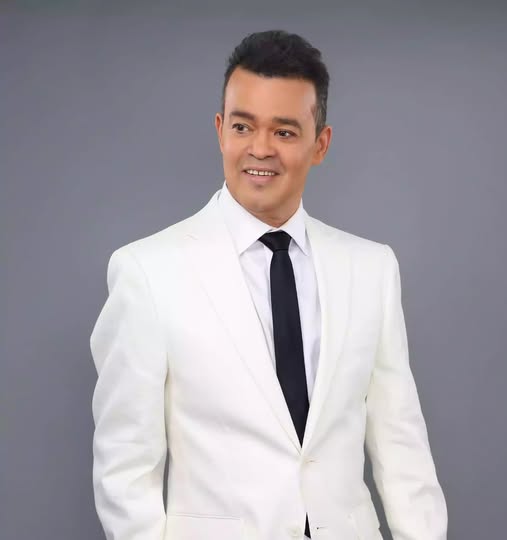 Alex Bueno se encuentra en un proceso de salud.