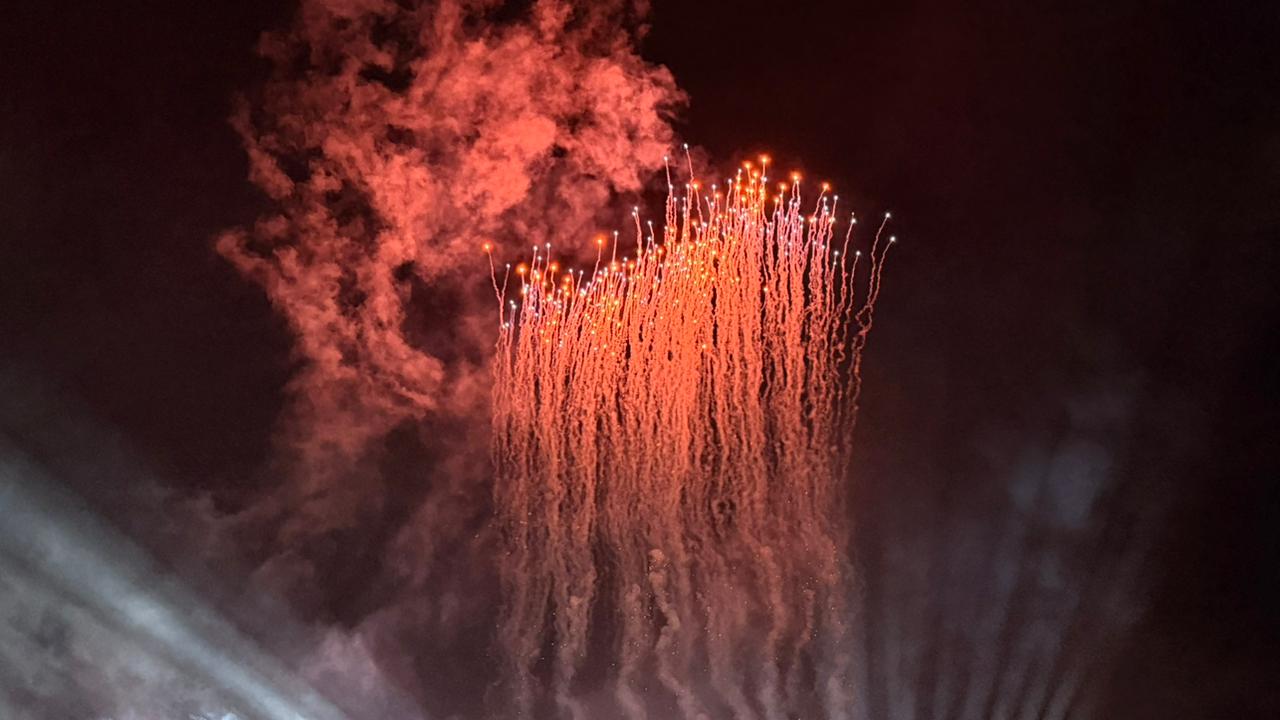 Bad Bunny durante su presentación en Santo Domingo, el 21 de noviembre de 2025, abriendo su gira "Debí tirar más fotos"