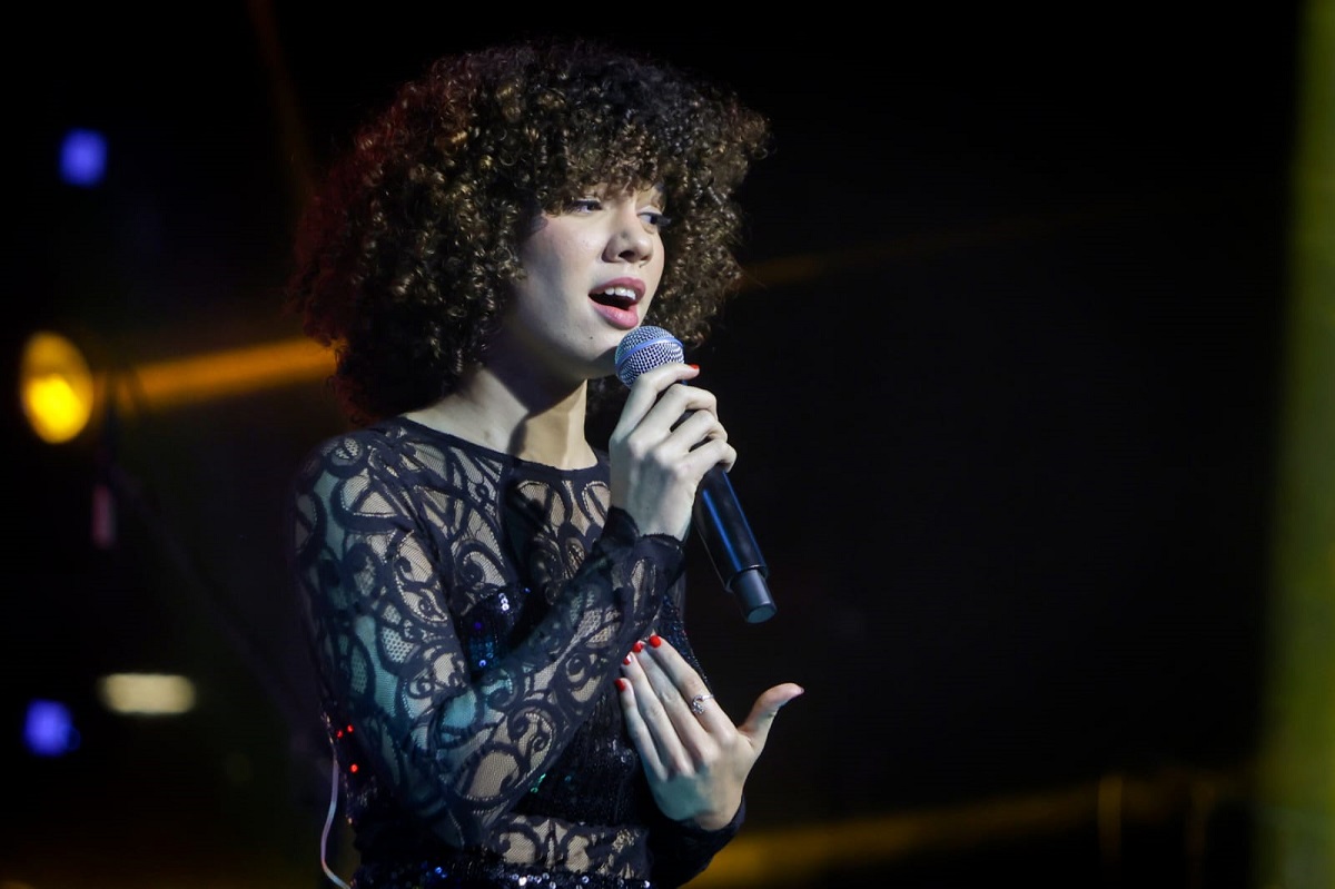 Avril Lazala, una de las nuevas voces del cancionero dominicano.