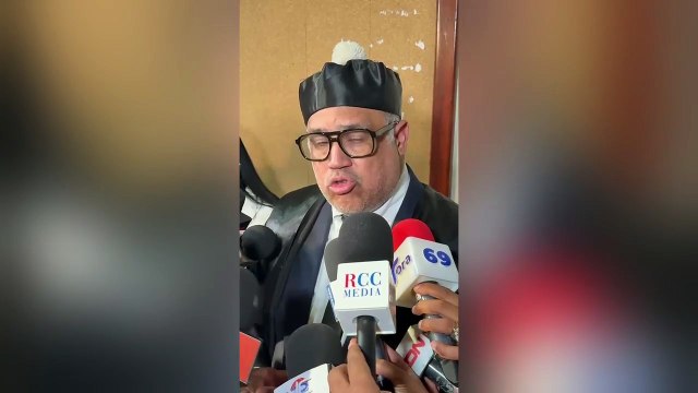 En medio del conocimiento de solicitud de medida de coerción por el caso Senasa, la defensa del principal implicado, Santiago Hazim, depositó ante el Juzgado de Atención Permanente del Distrito Nacional un certificado médico en un intento por atenuar cualquier medida que implique prisión preventiva, citando un grave padecimiento de salud.