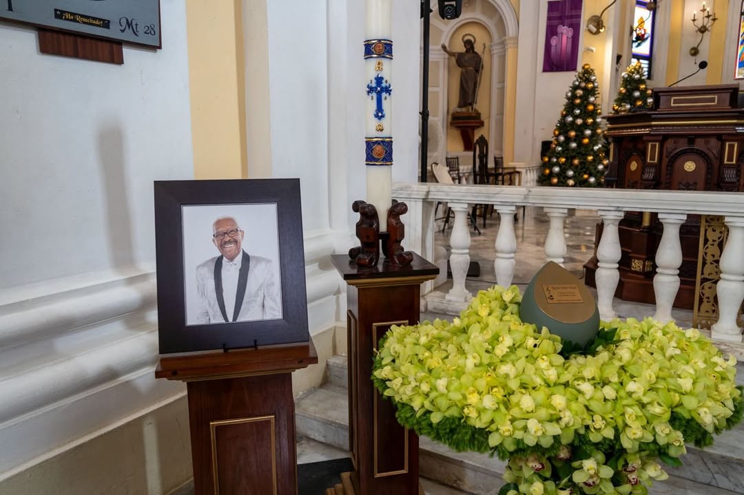 El Gran Combo de Puerto Rico despedió en una celebración religiosa a su exintegrante Rafael Ithier.