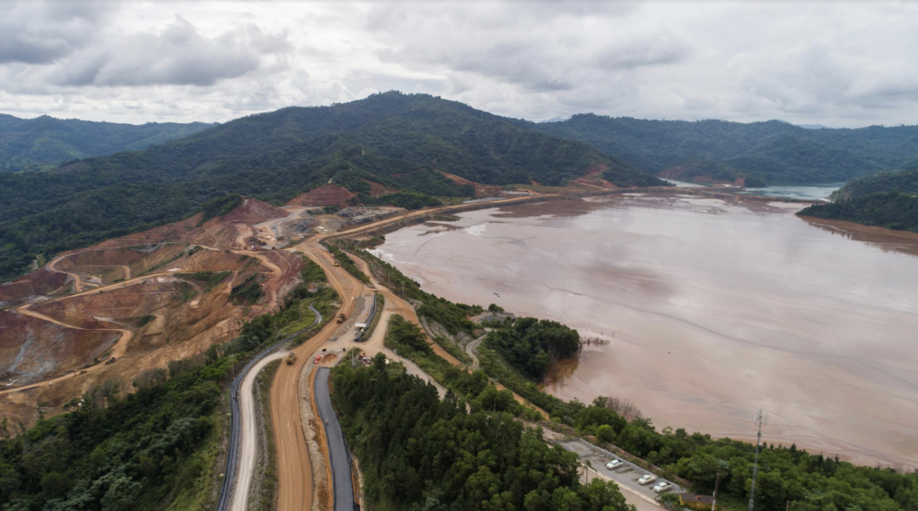 En Sánchez Ramírez se oponen a una presa de colas de la minera Barrick.