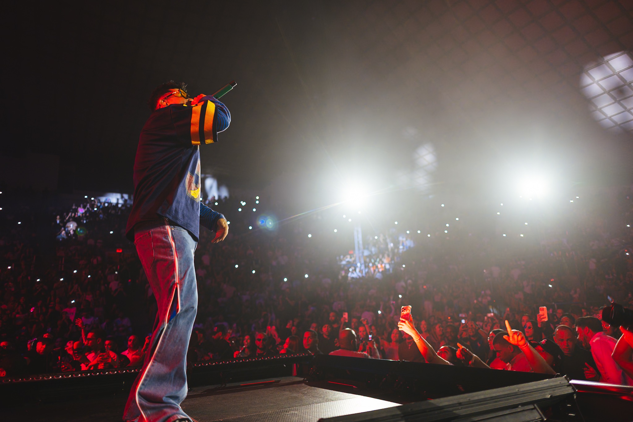 Shadow Blow ante la multitud congregada en la Gran Arena del Cibao, el 20 de diciembre de 2025.