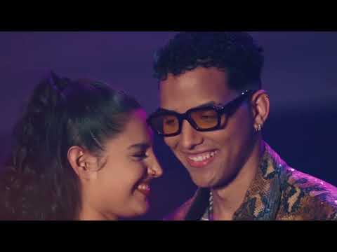 Booking / Management Fidel Perez - fipesan@yahoo.com
Tel. Contacto : +41 79 138 03 50 (Only WhatsApp)

¡Sigue a Grupo Extra!
Instagram: https://www.instagram.com/grupoextra/
Facebook:  https://www.facebook.com/grupoextra/
Twitter :      https://twitter.com/grupoextra
YouTube:    GrupoExtraVEVO
Spotify : http://smarturl.it/GrupoExtraS


#GrupoExtra #Bachata #BachataroYQue
| SUSCRIBETE a GRUPO EXTRA https://goo.gl/sB9PJr
Si subes este video sin permiso tu canal sera reclamado con el content ID.
The music video and sound recording is protected by the Content ID .

Agrupación de bachata establecida en Europa. 
La agrupación tropical compuesta por Tony Santana,Fidel Pérez, Yedwry Alvarado y Nefftali Caba ha seguido consolidando su propuesta musical a nivel internacional,  han estado presentes en plazas como Rusia, Australia, Grecia, Bratislavay Croacia, donde la bachata ha ganado popularidad como género tropical.
Han visitado República Dominicana, Argentina, Perú , Estados Unidos y Colombia, Australia, Londres, Canadá. 

-Dominicanos residentes en Europa.
- Integrantes : Tony Santana y Neftali Caba y Yedwry Alvarado.
- Más de 1 billion de reproduciones en Youtube.
- Más de 20 países visitados.
-Top 5 en los Latin Billboard 2016 con la canción “Te Vas”.
-Colaboraciones musicales con Juan Magán, Nicky Jam, Pitbull, Daniel Santa Cruz entre otros artistas. 
- Han logrado compartir tarima con grandes figuras de la música latina Internacional como Daddy Yankee, Wyclef Jean, Jorge Celedón, Los Van Van de Cuba, Guayacan de Colombia, Prince Royce, El Gran Combo, Gente de Zona, Héctor Acosta entre otros.
-De la mano de Fidel Pérez, promotor artístico de vasta experiencia, quien ha trabajado por 6 años con el grupo de Bachata más exitoso de todos los tiempos, AVENTURA. Producido y distribuido desde 2010 mundial con Urban Latin Film & Music Production/Urban Latin Records,
-  