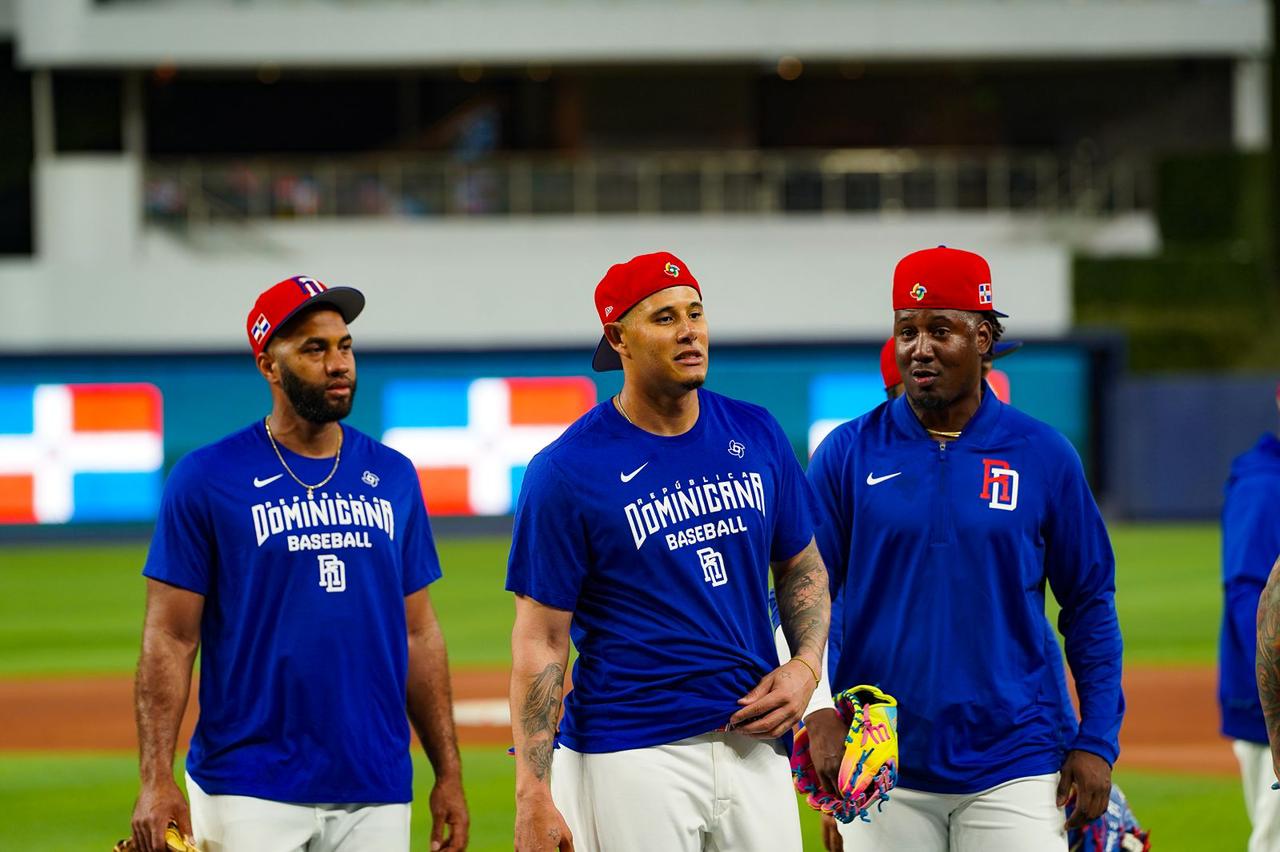 Amed Rosario, Manny Machado y Geraldo Perdomo en la primera práctica conjunta del equipo dominicano en el Clásico Mundial de Béisbol 2026
