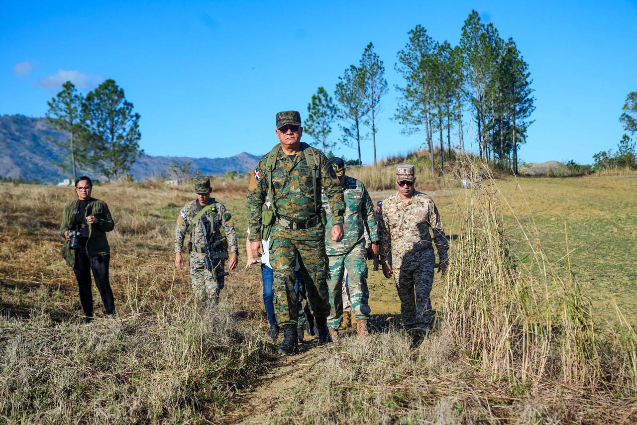 José Ignacio Paliza y el ministro de Defensa, teniente general Carlos Antonio Fernández Onofre