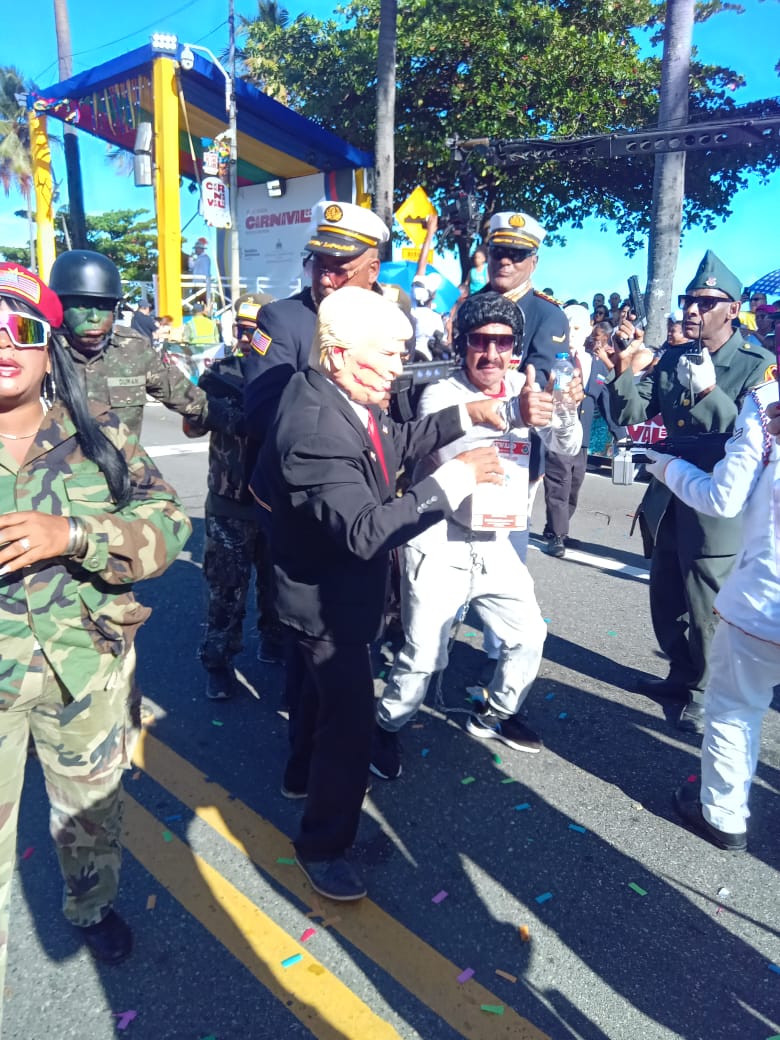 Escenografía humoristica sobre el encarcelamiento de Maduro.